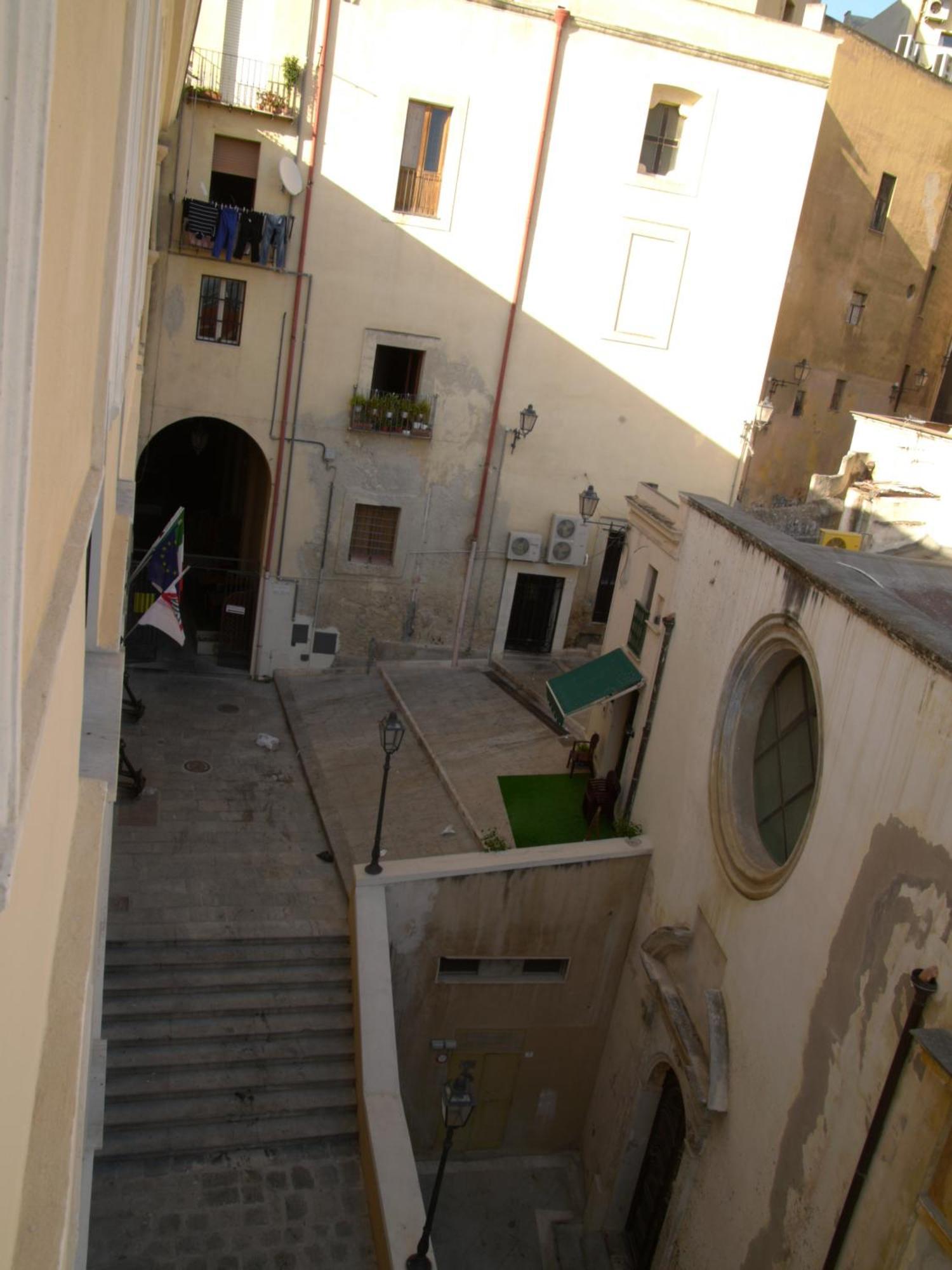 Hostel Marina Cagliari Buitenkant foto